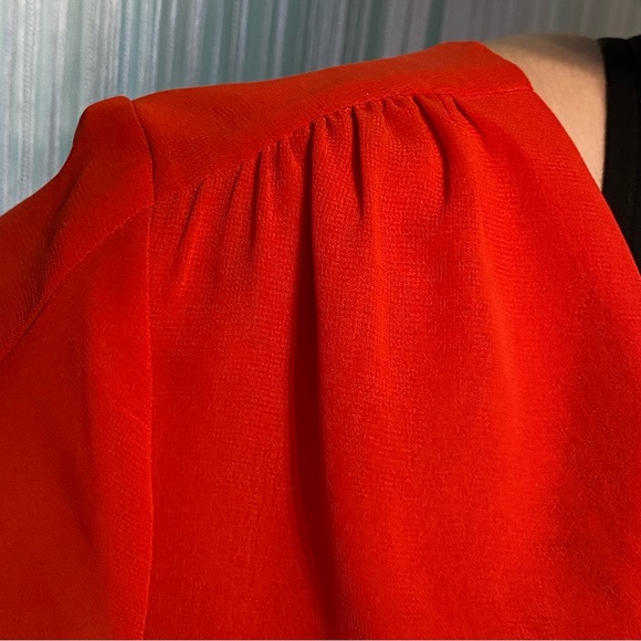 Bebe Coral Semi Sheer V Neck Open Slit Sleeve Blouse NWOT Size S - Picture 9 of 17